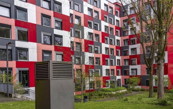 Student hall of residence of the Studierendenwerk Essen-Duisburg in Essen, over 310 furnished rooms are rented to students, North Rhine-Westphalia, Germany, Europe