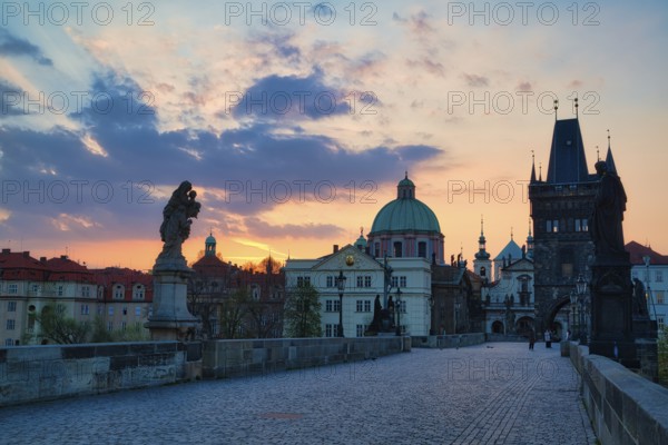 Charles Bridge with Old Town Bridge Tower, morning atmosphere, Prague, Czech Republic, Europe