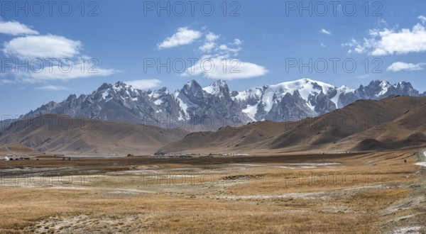 Pointed high mountain peaks with glaciers, Keltan Mountains, Sary Beles Mountains, Tien Shan, Naryn Province, Kyrgyzstan, Asia