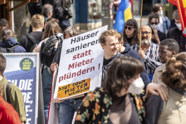 Demonstration against property companies such as Vonovia and others, against rent increases, for the expropriation of housing companies, Bochum North Rhine-Westphalia, Germany, Europe