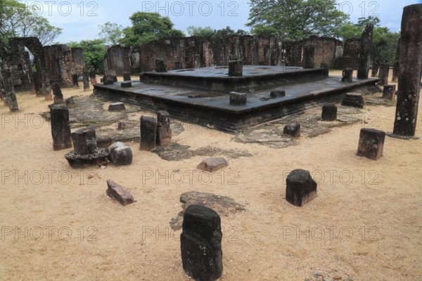 UNESCO World Heritage Site, ancient city Polonnaruwa, Sri Lanka, Asia, Buddha Seema Pasada building, Alahana Pirivena complex, Asia