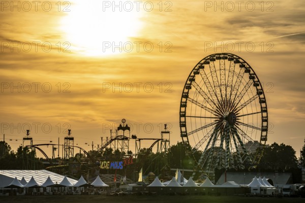 The Rhine Fair in Düsseldorf, in the Rhine meadows in the Oberkassel district, on the Rhine, North Rhine-Westphalia, Germany, Europe