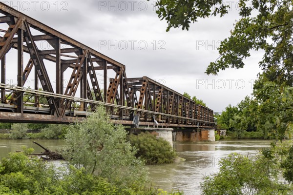 Truss bridge, railway bridge over the Adda, Pizzighettone, Lombardy, Italy, Europe