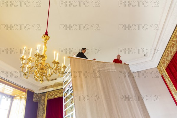 Hanging of the last tapestries in the Royal Parade Rooms in the Dresden Residenzschloss, Dresden, Saxony, Germany, Europe