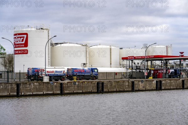 Tank farm of the energy company Hoyer in the harbour of Bremerhaven, tank farm, loading of fuel, diesel, on tank trucks, Bremerhaven, Lower Saxony, Germany, Europe