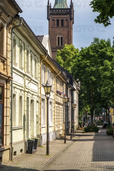 Duisburg-Ruhrort harbour district, residential buildings, St. Maximilian's Church, Fabrikstrasse, North Rhine-Westphalia, Germany, Europe