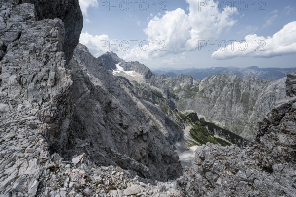 Rocky, steep mountain landscape, view of the Höllental and Zugspitze, crossing of the Jubiläumsgrat, Wetterstein range, Bavaria, Germany, Europe