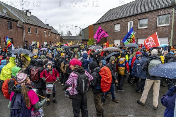 Demonstration against the demolition of the lignite village of Lützerath, from the village of Keyenberg the demonstrators marched to the edge of the Garzweiler open-cast mine and on to the rest of the village of Lützerah, Erkelenz, North Rhine-Westphalia, Germany, Europe