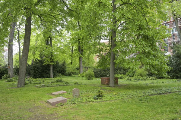 Wilsnacker Straße Cemetery for the Victims of War and Tyranny, Moabit, Mitte, Berlin, Germany, Europe