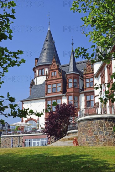 Europe, Germany, Mecklenburg-Western Pomerania, Klink Castle on the Müritz near Waren, castle hotel, built in 1898, Waren, Mecklenburg-Western Pomerania, Germany, Europe