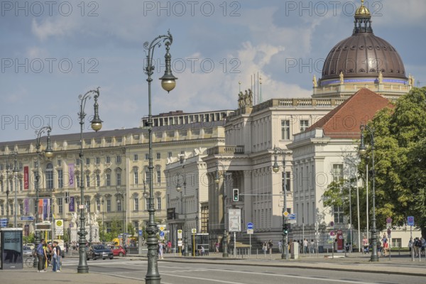 Street view Unter den Linden, Kronprinzenpalais, Humboldt-ForumMitte, Berlin, Germany, Europe