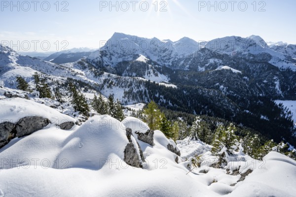 Snow-covered summit of the Jenner in autumn, view of mountain panorama with Hagengebirge, Sonnenstern National Park Berchtesgaden, Berchtesgaden Alps, Schönau am Königssee, Berchtesgadener Land, Bavaria, Germany, Europe