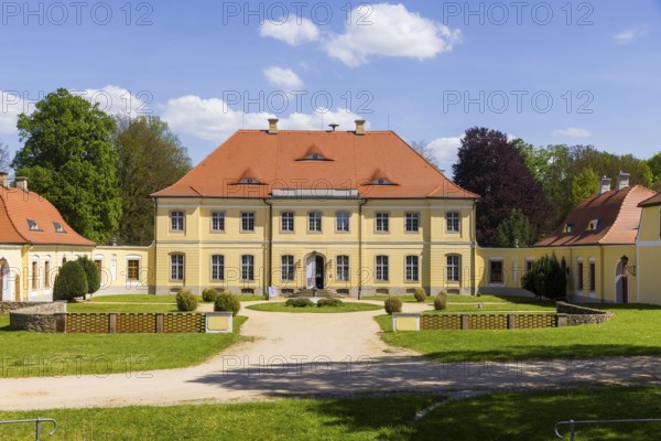 The baroque Königshain Castle is one of the two castles in the East Saxon municipality of Königshain in the district of Görlitz, which belongs to Upper Lusatia, alongside the Renaissance Königshain Castle. It was built between 1764 and 1766 and is part of the extensive estate of the former Königshain manor, which also includes the Renaissance castle and a large number of farm buildings., Königshain, Saxony, Germany, Europe