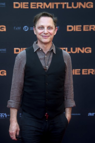 Arndt Schwering-Sohnrey, DIE ERMITTLUNG, photo call on the red carpet for the Berlin premiere at the ZOO Palast, Berlin, 16 July 2024