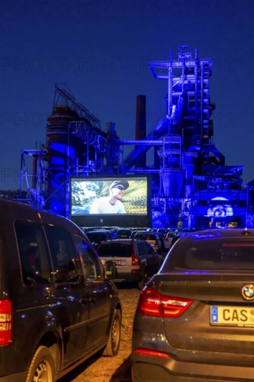 Drive-in cinema Dortmund, against the backdrop of the former blast furnace plant Phönix-West in Dortmund-Hörde, temporary film screening, event in compliance with contact restrictions, effects of the corona crisis in Germany