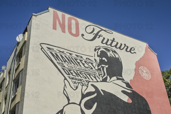 Mural entitled NO Future by Shepard Fairey aka Obey Giant, Schwerinstraße, Schöneberg, Tempelhof-Schöneberg, Berlin, Germany, Europe