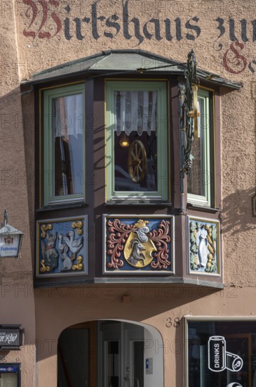 Historic bay window at the Zum Goldenen Rad inn, Hauptstraße 38, Rottweil, Baden-Württemberg, Germany, Europe