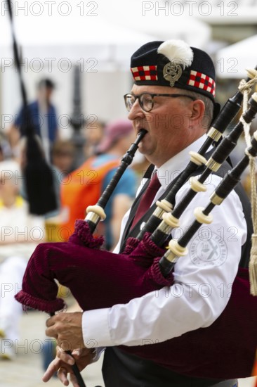 Bagpipers, music concert, Sigmaringen, Baden-Württemberg, Germany, Europe