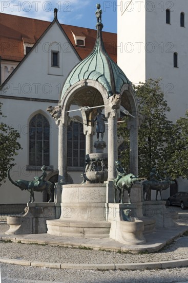 St. Mang Fountain, executed in 1905 by the sculptor Georg Wrba, Kempten (Allgäu), Bavaria, Germany, Europe