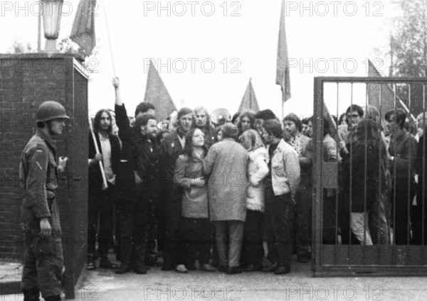 The congress of the DKP-affiliated Socialist German Workers' Youth (SDAJ) on 11.09.1971 in Bremen was accompanied by demonstrations by the youth organisation in Bremen and Wildeshausen .In front of the Bundeswehr, barracks in Wildeshausen, Germany, Europe