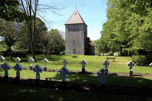 The core of the Evangelical Lutheran Church of St. Andrew in Ummerstadt, district of Hildburghausen, is dated to the 6th to 8th century. The building is the oldest fortified church in the Free State of Thuringia, Germany, Europe