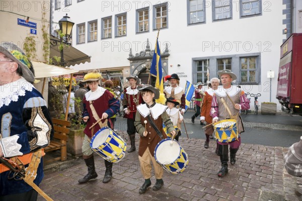 Pirna the members of the association Der Retter playfully re-enact the invasion of the Swedes in the 30 Years' War