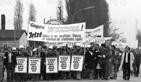 Demonstration of 30, 000 of the DGB youth against unemployment and better vocational training on 19.4.1975 in Dortmund, Germany, Europe