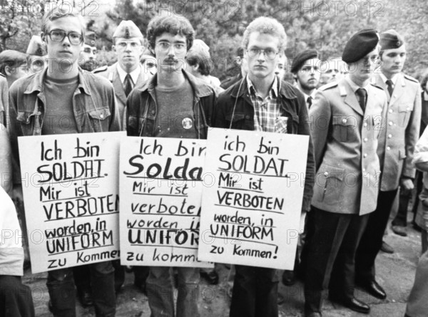 Flowers for Stukenbrock the memorial tribute to Soviet Nazi victims on 6.9.1975 is an event at the Ponds of Reconciliation in Stukenbrock near Bielefeld, Germany, Europe