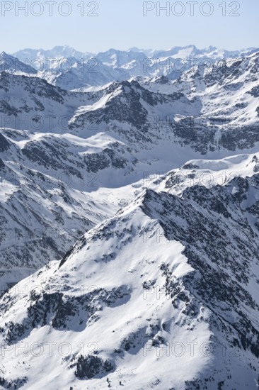 Peaks and mountains in winter, Sellraintal, Stubai Alps, Kühtai, Tyrol, Austria, Europe