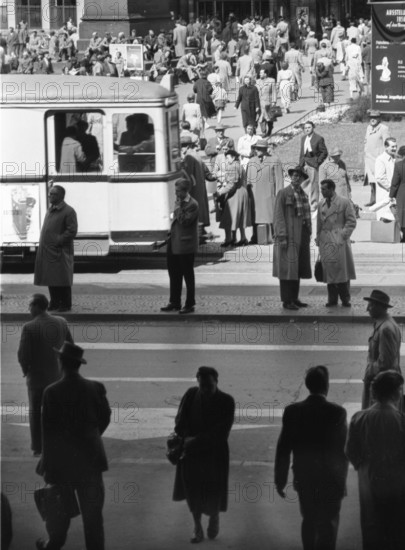 DEU, Germany, Dortmund: Personalities from politics, economy and culture from the years 50s Hanover. City centre ca. 1955-7, City, Europe