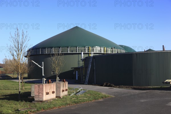 Biogas plant, Bioenergie Bad Königshofen GmbH & Co. KG, a joint project of 37 farmers, Bad Königshofen im Grabfeld, district of Rhön-Grabfeld, Lower Franconia, Bavaria, Germany, Europe