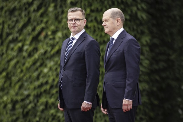 (R-L) Olaf Scholz, Federal Chancellor, receives. Petteri Orpo, Prime Minister of the Republic of Finland, with military honours at the Federal Chancellery. Berlin, 14.07.2023., Berlin, Germany, Europe