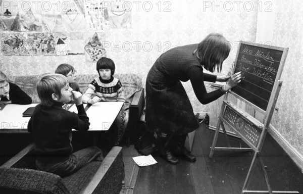 Private tutoring for children with learning difficulties in an afternoon school on 3.02.1975 in Bottrop, Germany, Europe