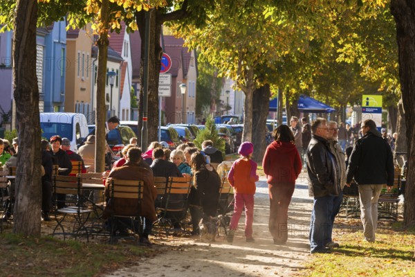 Altkötzschenbroda village green with numerous restaurants and quaint pubs