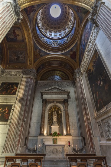 Side altar with dome in the Basilica della Santissima Annunziata del Vastato, Piazza della Nunziata, 4, Genoa. Italy