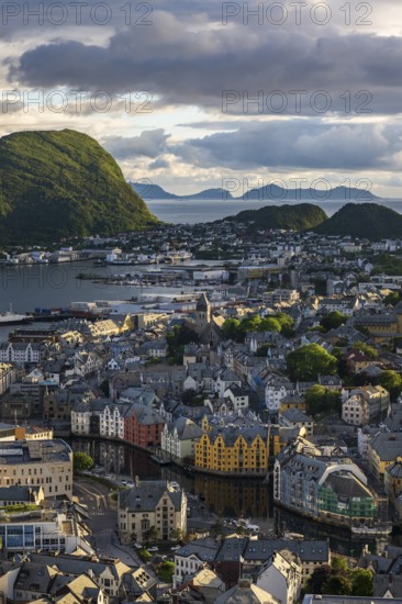 View of Alesund, Old Town and Harbour, Art Nouveau, Ålesund, Møre og Romsdal, Norway, Europe