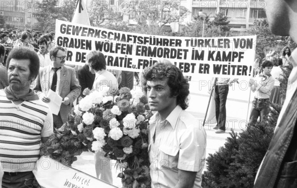 Silent march of Turks, occasion was the murder of trade union leader Kemal Tuerkler in Istanbul. 24.07.1980, Cologne, Germany, Europe