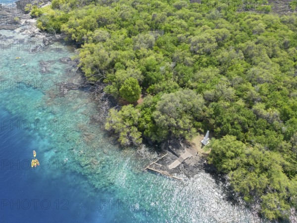 Aerial view of the Captain James Cook Monument, Captain Cook Monument Trail, Kealakekua Bay State Historical Park, Big Island, Hawaii, USA, North America