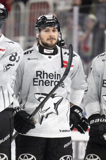 PSD Bank Dome, Düsseldorf, North Rhine-Westphalia, Maximilian Gloetzl (Koelner Haie, #22), PENNY DEL, Düsseldorfer EG- Kölner Haie on 24.01.2025 at the PSD Bank Dome in Düsseldorf Germany