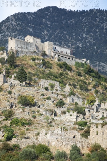 Byzantine ruined city of Mystras or Mistra on the Taygetos Mountains, UNESCO World Heritage Site, Laconia, Peloponnese, Greece, Europe