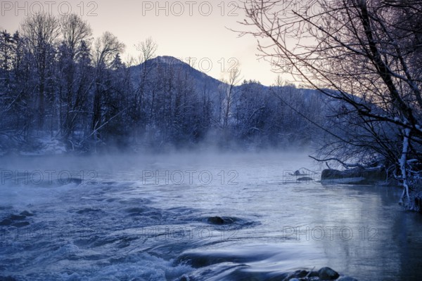 Sunrise on the Isar, Isar floodplains in winter, near Arzbach, Lenggries, Upper Bavaria, Bavaria, Germany, Europe