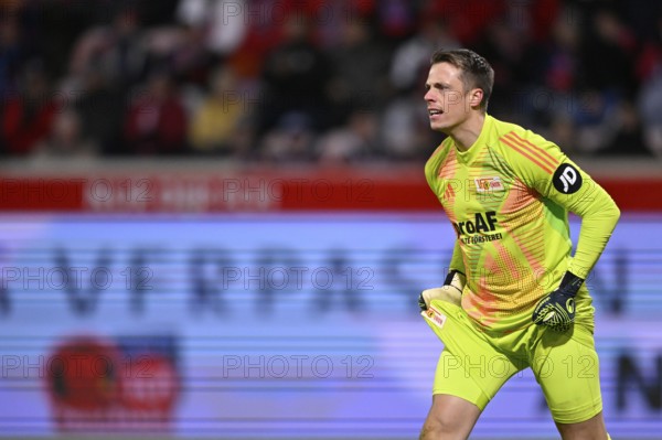 Goalkeeper Alexander Schwolow 1. FC Union Berlin FCU (37) angry, Voith-Arena, Heidenheim, Baden-Württemberg, Germany, Europe