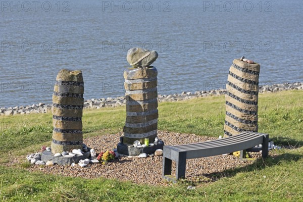 Memorial site for those buried at sea, harbour, Strucklahnungshörn, Nordstrand, North Frisia, Schleswig-Holstein, Germany, Europe