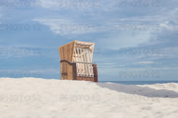 Single beach chair, white sand on the Baltic Sea, Prerow, Mecklenburg-Vorpommern, Germany, Europe