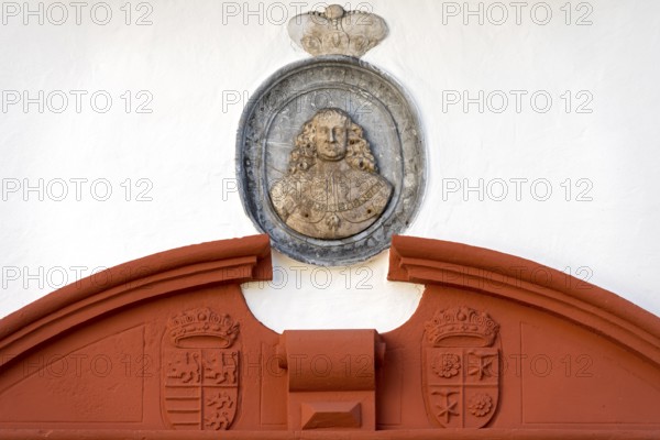 Relief, medallion and coat of arms of Johann Ludwig Prince of Nassau-Hadamar and Ursula zur Lippe, Hadamar Castle, Renaissance residence, Old Town, Hadamar, Limburg-Weilburg, Westerwald, Hesse, Germany, Europe