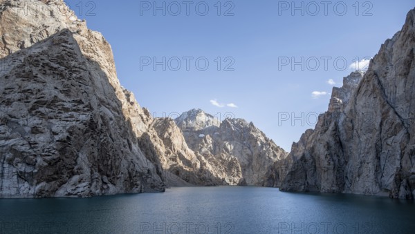 Mountain lake Kol Suu, Sary Beles Mountains, Naryn Province, Kyrgyzstan, Asia