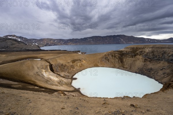 Crater lake Víti and Öskjuvatn in the crater of the Askja volcano, volcanic landscape, Dyngjufjöll mountain massif, Icelandic highlands, Vatnajökull National Park, Iceland, Europe