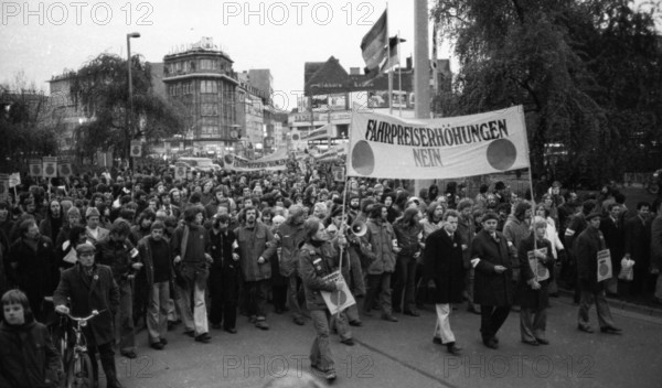 Demonstrations from 1-5 April 1975 in the centre of Hanover, which became traditional under the heading Red Dot, opposed fare increases for trains and buses, Germany, Europe