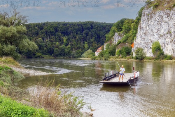 Yaw rope ferry, rope ferry, ferryman, ferry in a Danube loop at Weltenburg Monastery, in Weltenburg, district of Kelheim on the Danube, Lower Bavaria. Bavaria, Germany, Europe