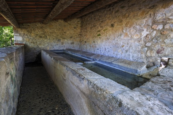 Old washing place at Château d Esparron, Esparron-de-Verdon, Provence-Alpes-Côte d'Azur, Provence, France, Europe